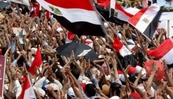 Des centaines d'Egyptiens continuent d'exiger l'annulation des amendements constitutionnels